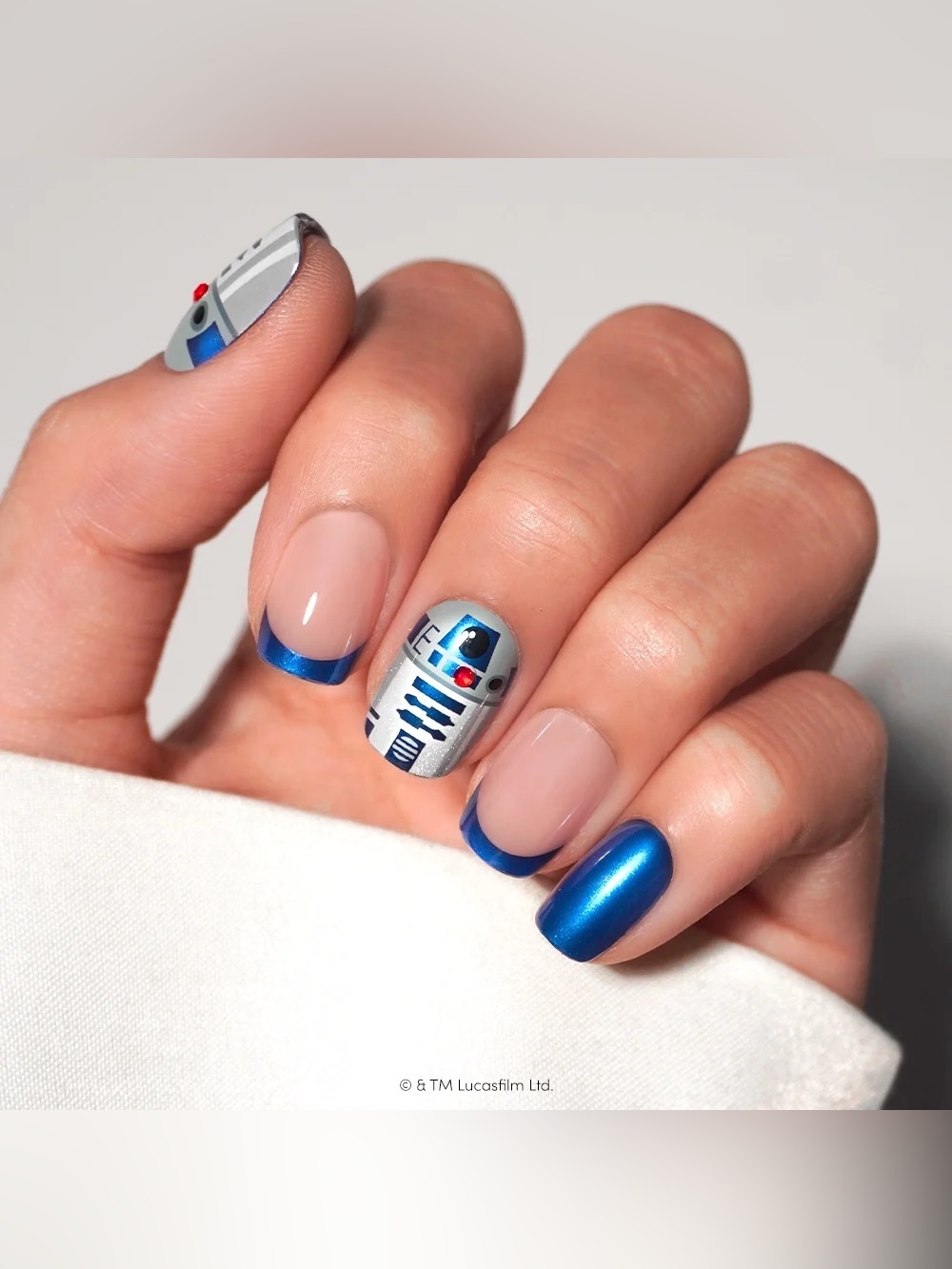 STAR WARS Glamnetic Press-On Nails Beep-Boop Short Squoval